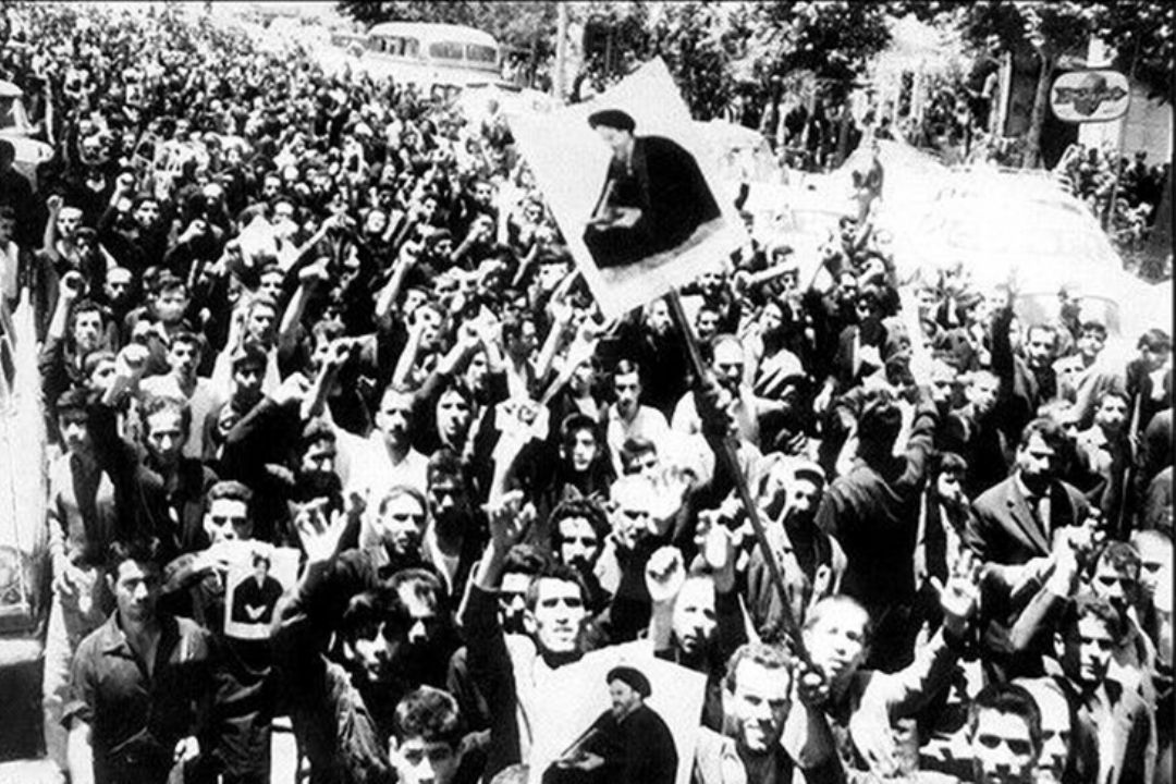 در 38امین سالروز پیروزی انقلاب اسلامی، موج جوونی را از ورامین بشنوید!