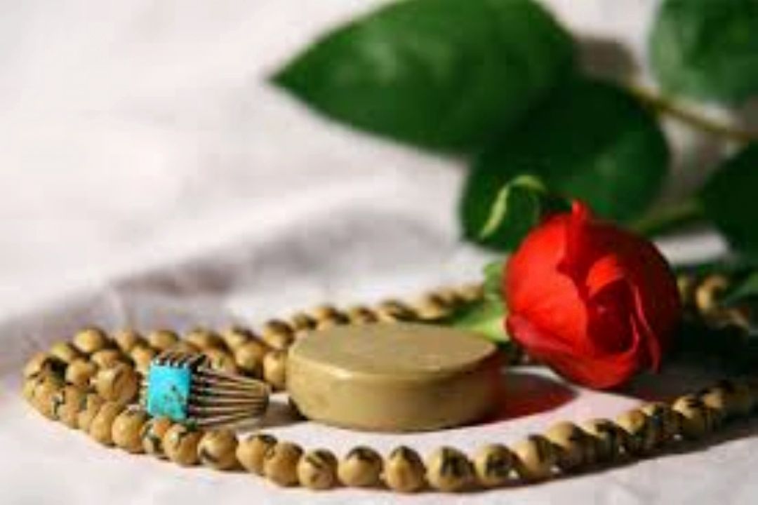 به افق ماه 