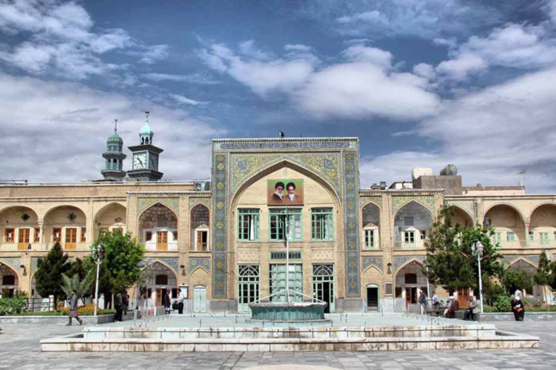 همراه با قیتان كش مكش، قم