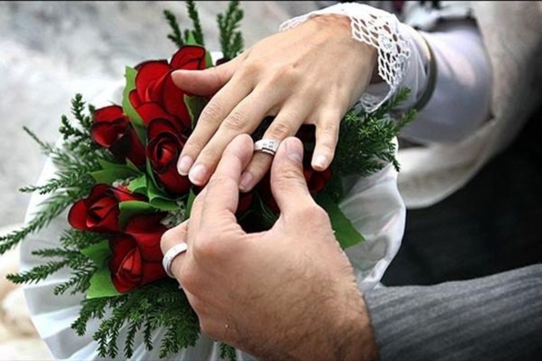 همین حوالی، ازدواج