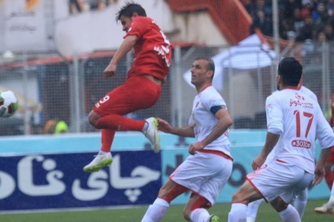 پرسپولیس مقابل نساجی متوقف شد