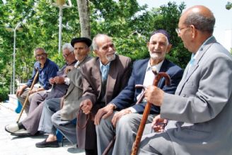 موی سپید را فلكم رایگان نداد...