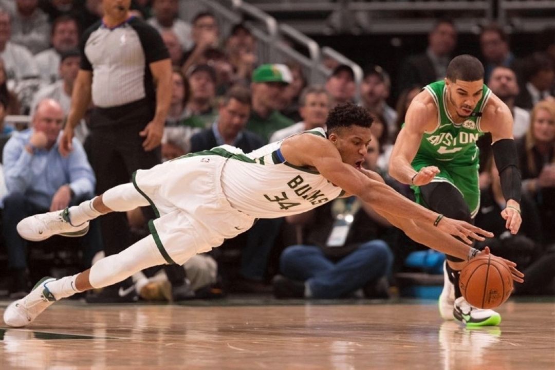پیروزی میلواكی مقابل قهرمان لیگ بسكتبال  NBA 