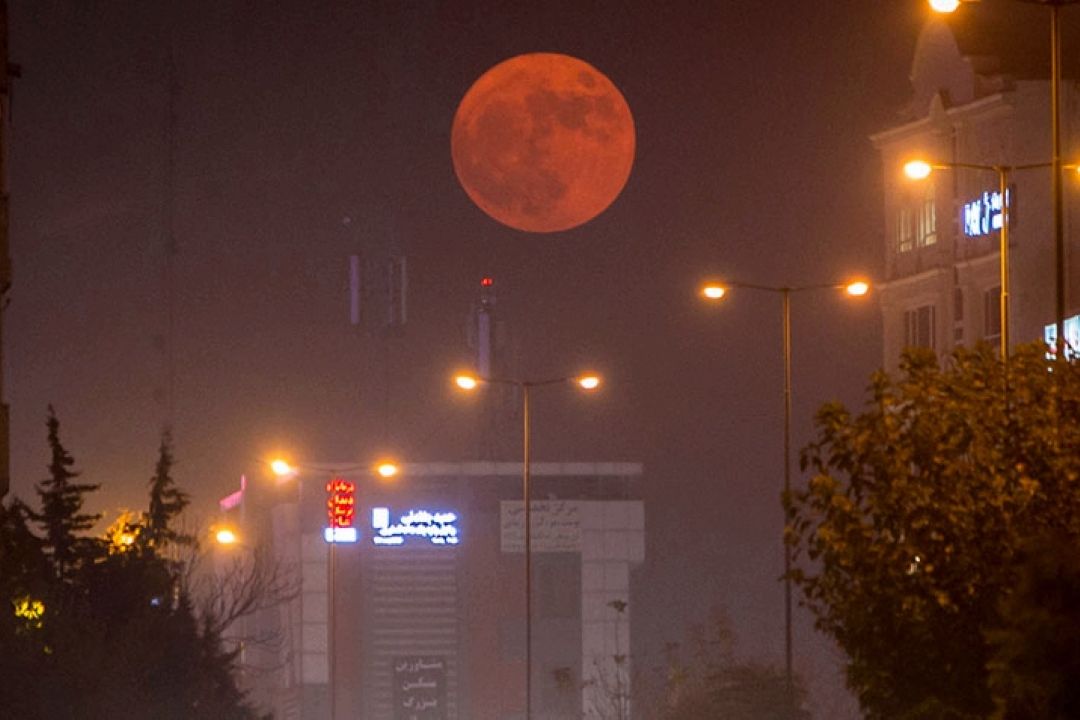 🔹 مدیر انجمن نجوم آماتوری ایران از رخداد اَبَرماه اطلاع داد.