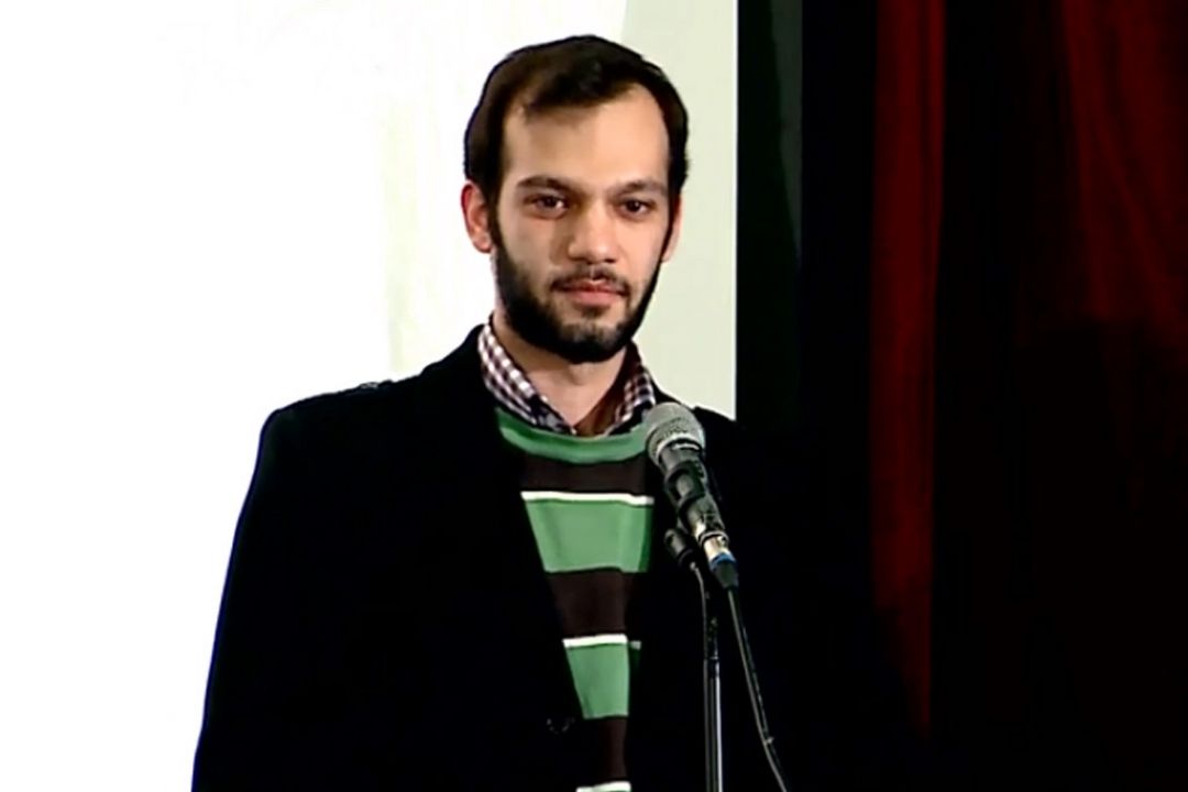  گفتگوی رادیو صبا با جوانی از اهالی طنز 