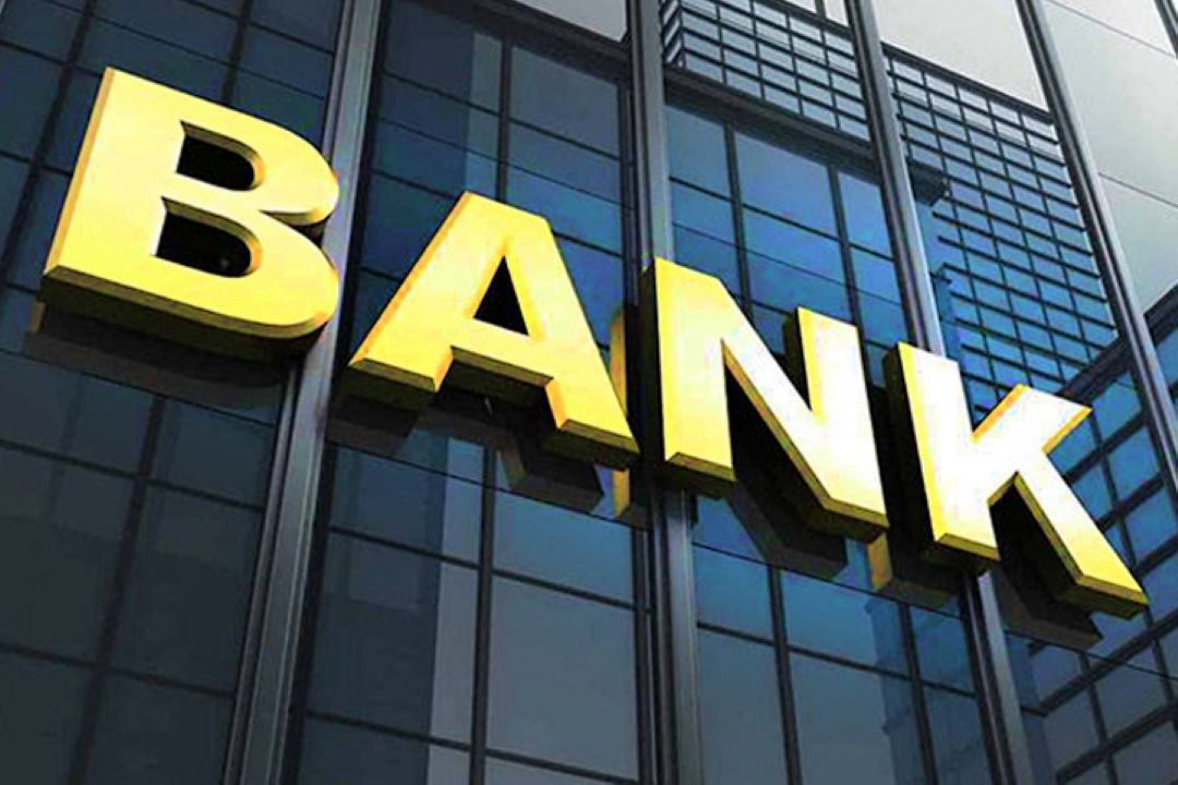 بانك‌ها اهمیتی به تصمیم دولت نمی‌دهند، پولشان را می‌خواهند