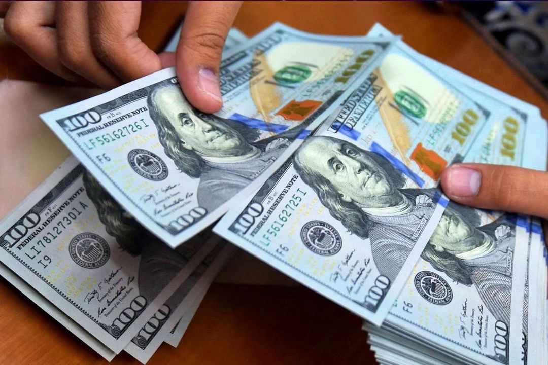 مردم ارز مورد نیازشان را از صرافی‌های رسمی دریافت كنند+فایل صوتی