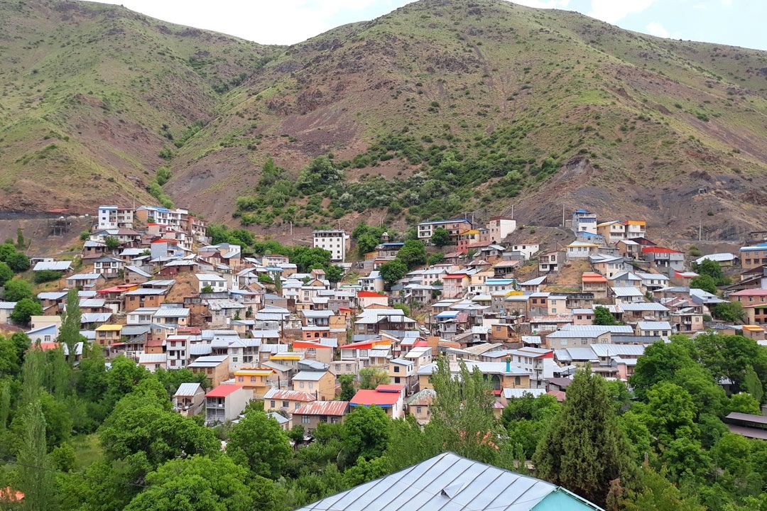 روستاگرد (سفر به روستای مومج)