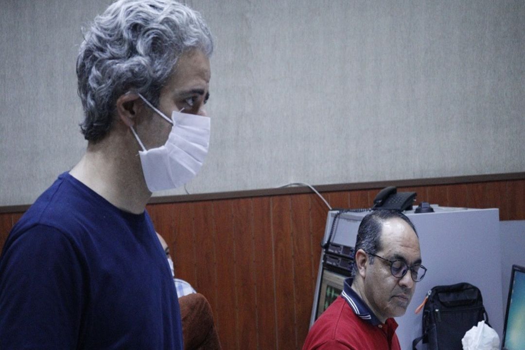ایوب آقاخانی با «بالگردهای معلق روز خون» به رادیو می آید