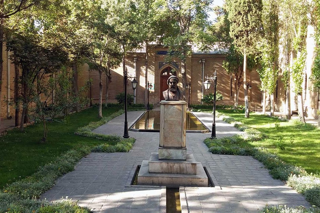 گذری در تهران (باغ نگارستان)