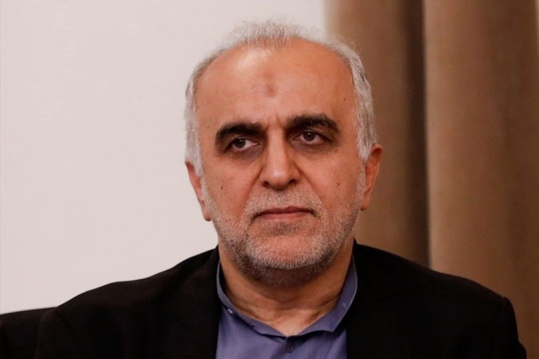 طرح فروش اوراق نفت فعلاً متوقف شد/ دژپسند: بازار سرمایه در میان‌مدت بسیار خوب خواهد بود