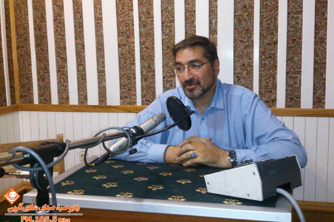 مجری معروف برنامه‌های ملی مناسبتی مهمان رادیو صبا 
