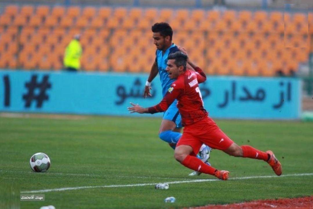 پیكان 2-1 نساجی