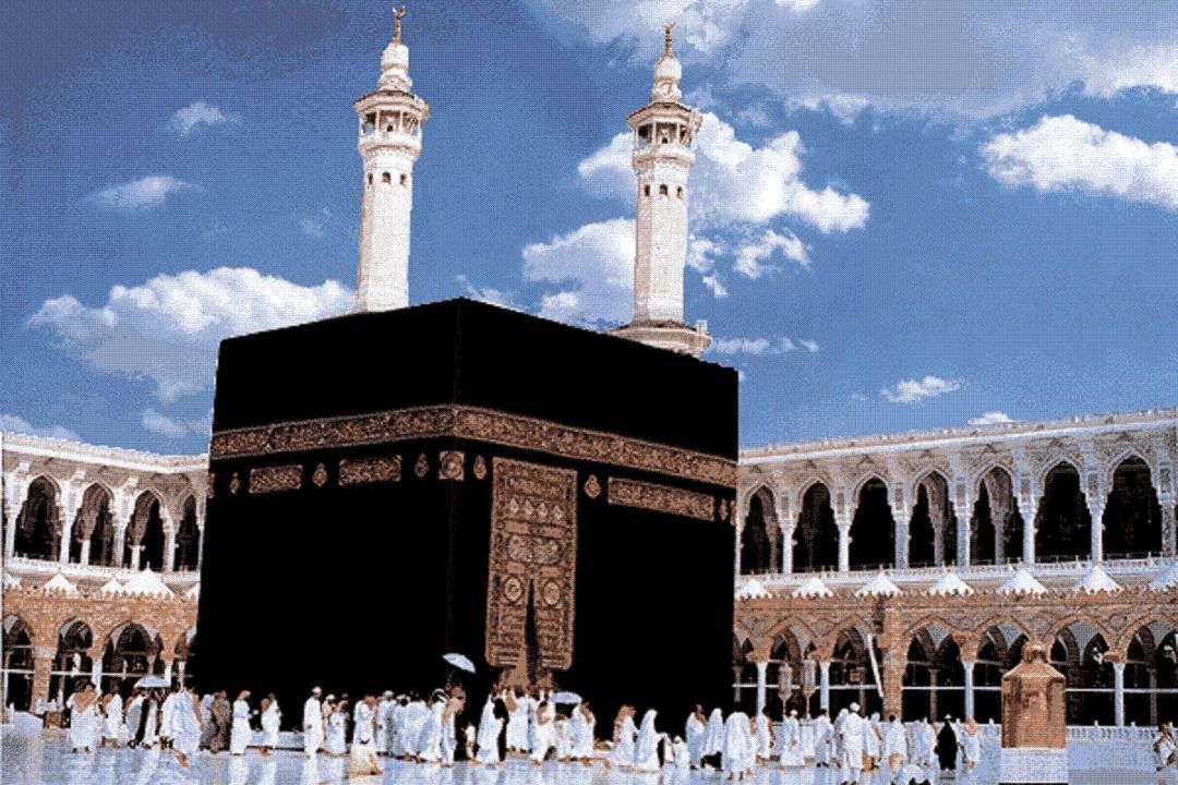 به افق ماه 