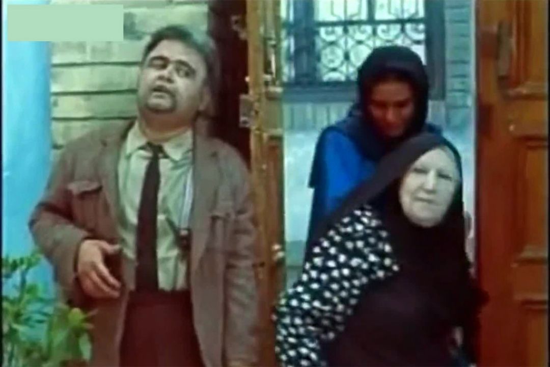 اكبر عبدی در این اثر بازی درخشانی از خود نشان داده است