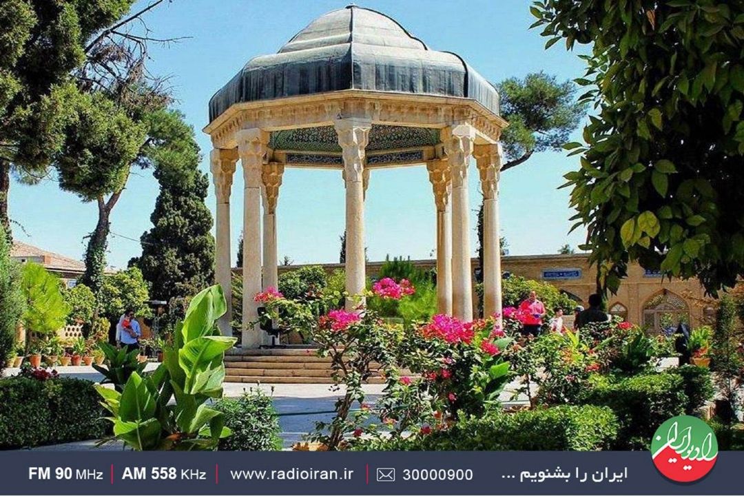 مبنای سخن سرایی حافظ بر تضاد استوار است